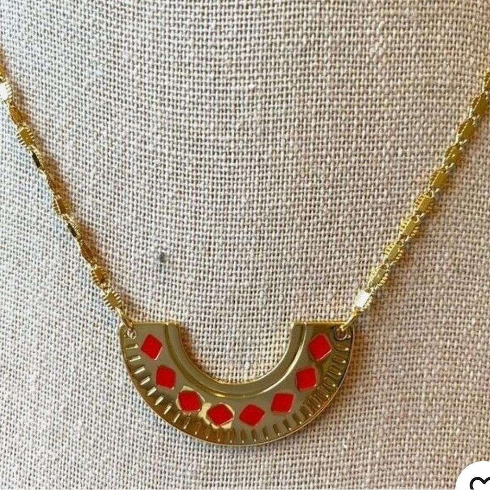 Vous Mademoiselle - Emma & Chloe - Gold Arc Necklace with Red Accents